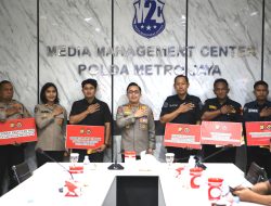 Bidhumas Polda Metro Jaya Gelar Anev Bulanan, Sejumlah Anggota Berprestasi Terima Penghargaan