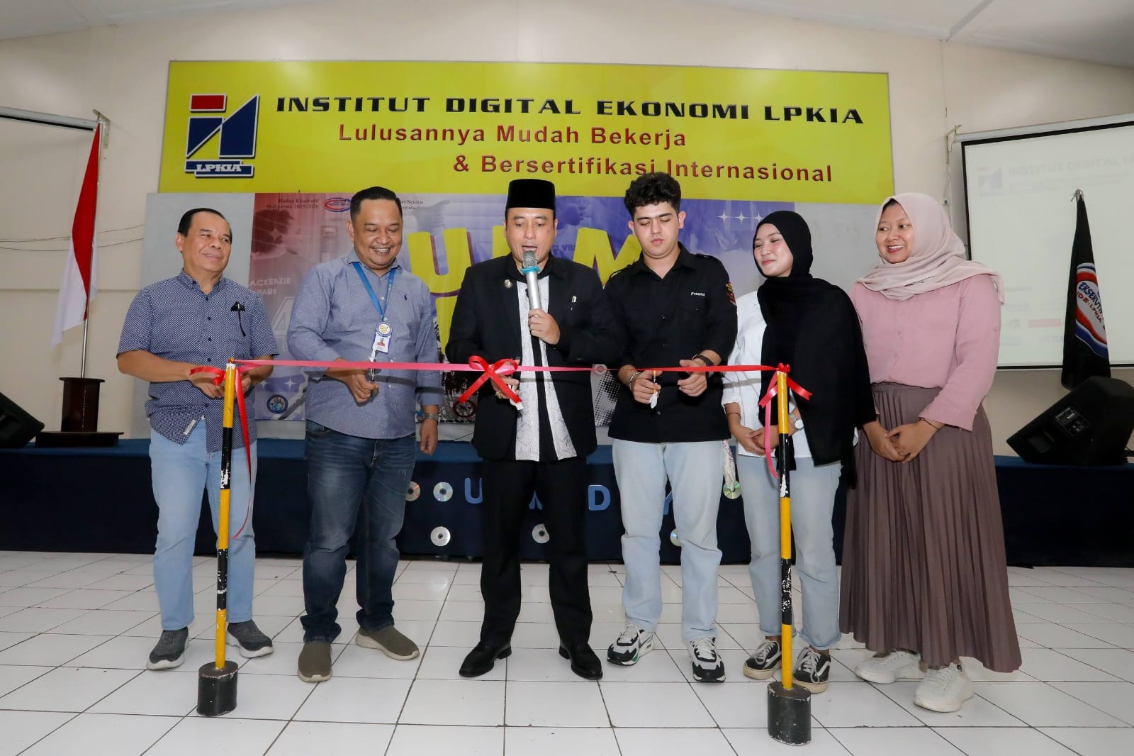 Wakil Wali Kota Bandung Apresiasi Semangat Mahasiswa di UKM Day 2025 LPKIA