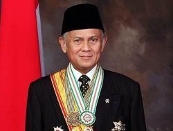 BJ Habibie: Insinyur Visioner, Presiden Reformasi
