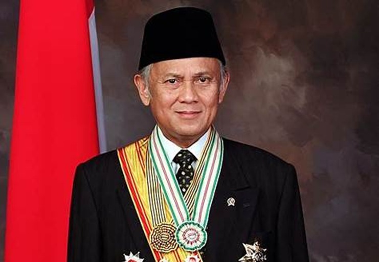 BJ Habibie: Insinyur Visioner, Presiden Reformasi