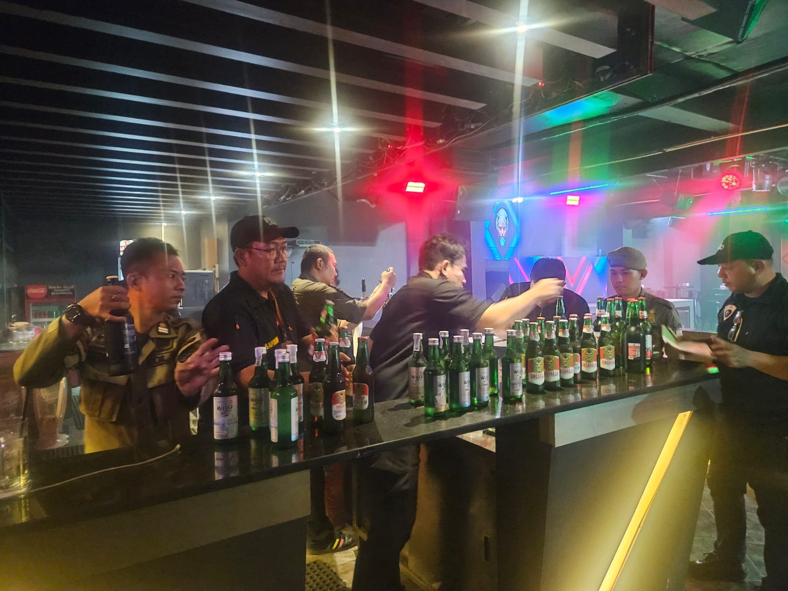 Razia Miras di Tangsel, Ratusan Botol Disita Satpol PP