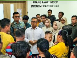 Wagub Kepri Jenguk Korban Kebakaran Kapal Federal II di Batam, Minta BPJS Naker Segera Cairkan Hak Korban