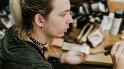 Sentuhan Ajaib di Balik Kuas: Transformasi Dunia Make Up Artist di Era Digital