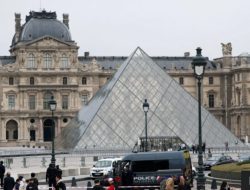 Pencurian Perhiasan Rp1,7 Triliun di Museum Louvre Dilakukan oleh Kriminal Lokal, Bukan Sindikat Internasional