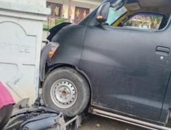 Satu Keluarga Tewas dalam Kecelakaan Adu Banteng di Bondowoso, Sopir Pikap Diduga Mengantuk