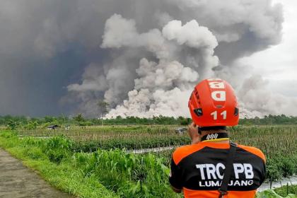 178 Pendaki Terjebak di Ranu Kumbolo saat Semeru Erupsi