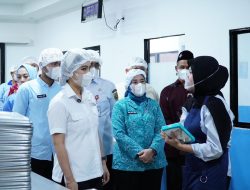 Wamen Isyana Bagoes Oka Tinjau Program Makan Bergizi Gratis Di Palembang