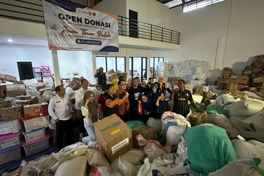 Pemprov Jatim mengirimkan bantuan untuk korban banjir ke Sumatra-Aceh