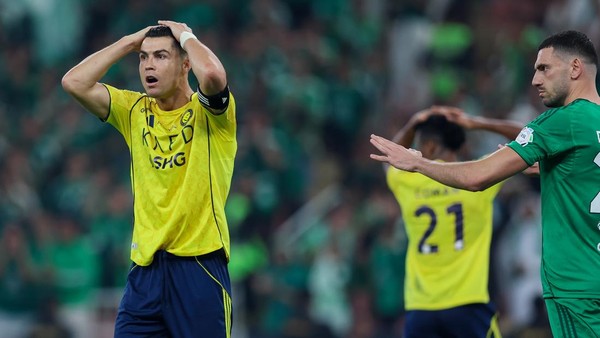 Christiano Ronaldo di laga Al Ahli vs Al Nassr. (Foto: Getty Images/Yasser Bakhsh)