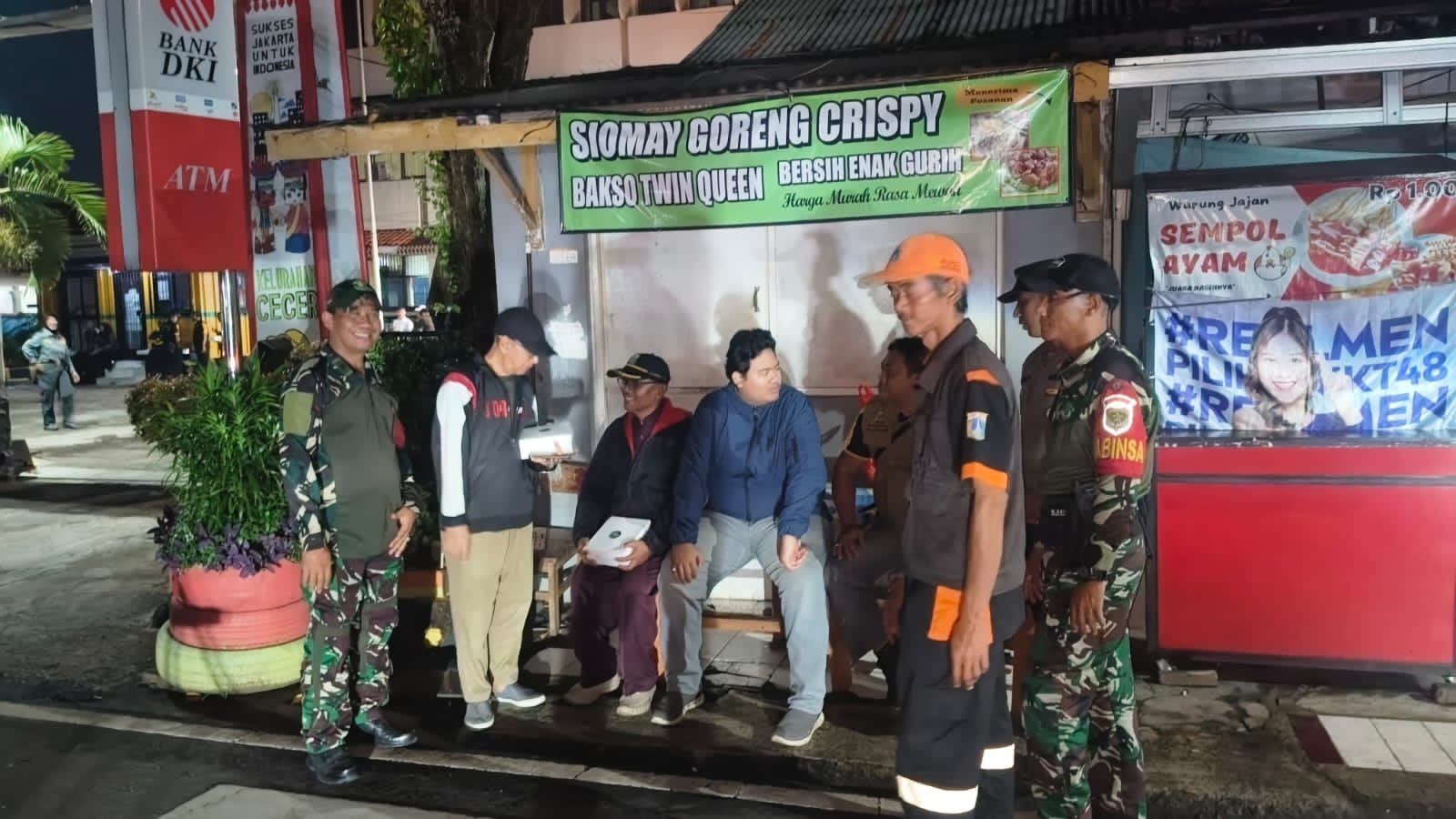 Koramil 07/Cipayung Bersama Komduk Gelar Patroli/Siskamling Keliling