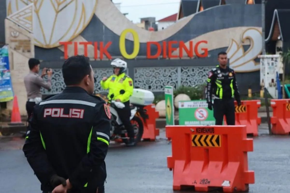 Pengamanan Di Jalur Wisata Dieng. (Foto: Antara News)