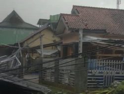 Hujan Angin Di Sore Hari Terjang Sebagian Wilayah Pekalongan