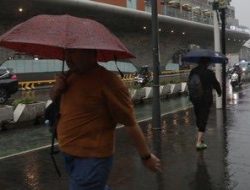 BMKG Ungkap Penyebab Hujan Lebat Guyur Jabodetabek Sejak Awal Pekan