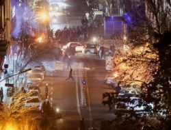 Protes Meluas di Iran, Ribuan Korban Dilaporkan Tewas di Tengah Kecaman Dunia