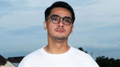 Viral Video Karaoke Diduga Libatkan Ricky Harun, Begini Respons Tenang Sang Aktor