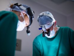 Dokter Urologi di Singapura Berdalih Anatomi Pasien Tak Normal Usai Salah Potong Pembuluh Darah hingga Tewaskan Lansia