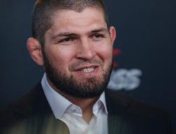 Alfie Davis Tak Sadarkan Diri, Bangun dan Disambut Wajah Khabib-Makhachev