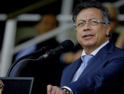 Presiden Kolombia Klaim Lolos dari Upaya Penembakan Helikopter