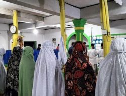 Naqsabandiyah Padang Awali Ramadan Lebih Dini, Ratusan Jemaah Laksanakan Tarawih Perdana