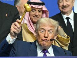 Trump Naikkan Tarif Impor Global Jadi 15 Persen, Sehari Setelah Putusan Mahkamah Agung