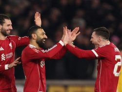 Liverpool Kejar Dua Trofi Demi Senyum Lebar di Akhir Musim