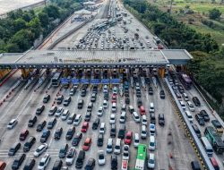 Arus Mudik Memuncak, Tol Jakarta–Cikampek Menuju Jawa Tengah Lumpuh oleh Kepadatan