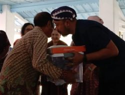 Keraton Surakarta Bagikan Ribuan Sembako untuk Abdi Dalem Jelang Lebaran