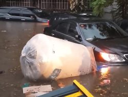 Ribuan Rumah di Depok Terendam Banjir pada Hari Pertama Lebaran, Belasan Ribu Warga Terdampak