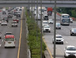 Arus Balik Memuncak, One Way Lokal Tol Pejagan–Pemalang Arah Jakarta Resmi Diberlakukan