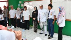 Terharu dan Bangga Melihat Semangat Ihsan, Wagub Jabar Jamin Sekolahnya Tetap Berlanjut