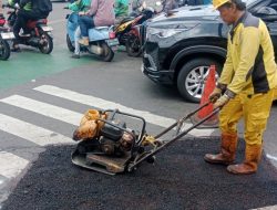 Jalan Ambles di Jakarta Timur Viral, Perbaikan Masih Sementara