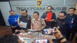 Kepala Dinas ESDM Jatim Jadi Tersangka Pungli Perizinan, Dua Pejabat Ikut Ditahan