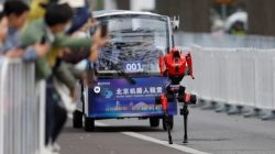 Robot “Lightning” Pecahkan Rekor Dunia Half-Marathon, Menjadi Pemenang Baru di Beijing E-Town