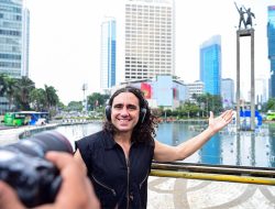 Legenda Sepak Bola Argentina Antusias Jelajahi Ikon Jakarta