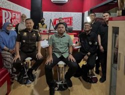 Kejari Bandung Edukasi Warga Hindari Jerat Hukum Media Sosial