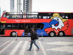 Transjakarta Ajak Lansia Keliling Jakarta