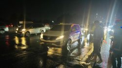 Serba-serbi Mobil Pecah Ban Massal di Tol Jagorawi, Jalan Rusak Jadi Penyebab