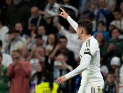 Federico Valverde Bantah Baku Hantam dengan Tchouameni, Cedera Disebut Akibat Bentur Meja
