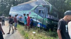 Bus ALS Tabrak Motor di Pasaman Barat, Seorang Pelajar Tewas di Tempat