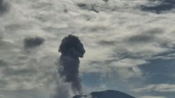 Gunung Ibu Kembali Erupsi, Warga Diminta Waspada dan Hindari Radius Bahaya