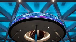 IHSG Anjlok 1,43 Persen, Rupiah Tembus Rp17.500 dan Geopolitik Tekan Pasar