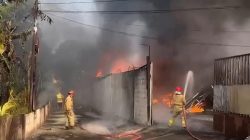 Gudang Penampungan Oli Bekas di Bogor Terbakar Hebat