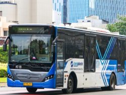 Viral Pemotor Ngeyel Terobos Jalur Busway di Jakbar, Transjakarta Ungkap Kronologi