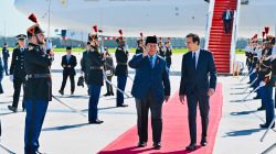 Prabowo Jalani Shalat Idul Adha di Paris, Tetap Pantau Perayaan di Indonesia