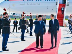 Prabowo Jalani Shalat Idul Adha di Paris, Tetap Pantau Perayaan di Indonesia