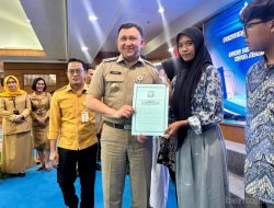 Bahagia Tasya Bisa Bawa Pulang Ijazah