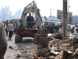 63 Bangunan Liar di Kawasan Dipati Ukur Ditertibkan, Mayoritas Dibongkar Mandiri