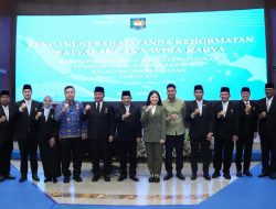 Tujuh Kepala Daerah Terima Satyalancana Wira Karya atas Inovasi di Sektor Kelautan dan Perikanan