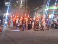 Ratusan Santri dan Warga Bangkalan Meriahkan Tahun Baru Islam dengan Pawai Obor 7 Kilometer