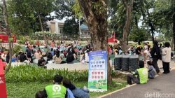 Sayang Anak! Driver Ojol Luangkan Waktu Antar Anak Bermain ke Taman Bendera Pusaka